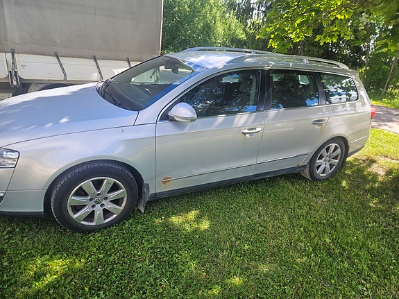 Volkswagen Passat 3 of 5