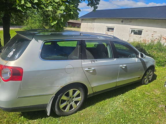 Volkswagen Passat 5 of 5