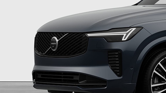Volvo XC90 16 of 30