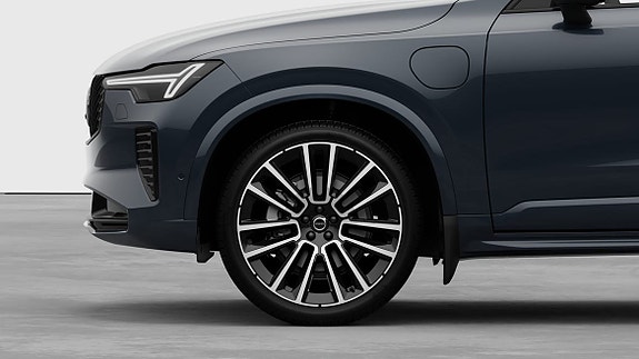 Volvo XC90 15 of 30