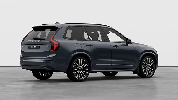 Volvo XC90 9 of 30