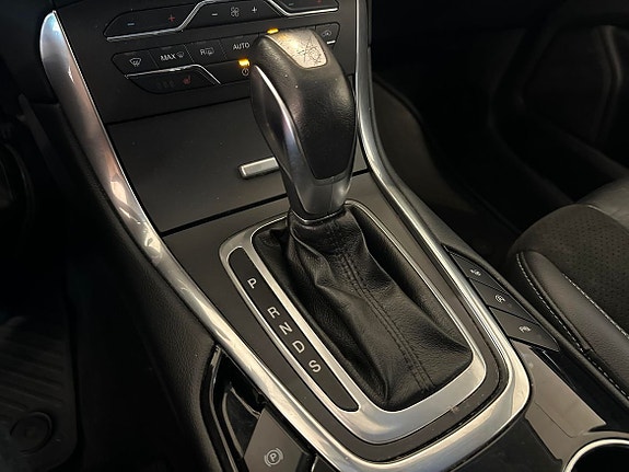 Ford S-MAX 12 of 17