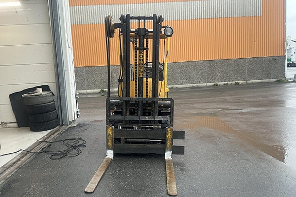 Komatsu FB20 Truck 10 of 23