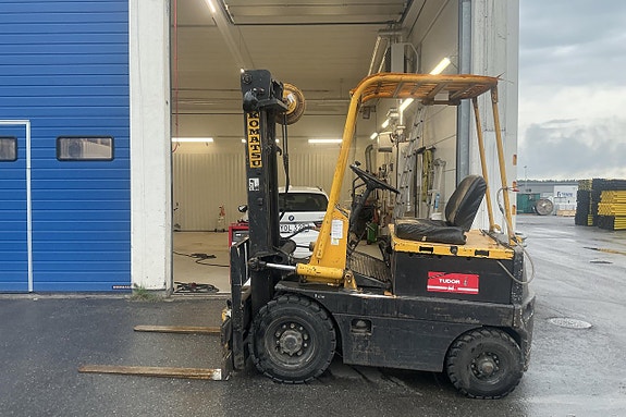 Komatsu FB20 Truck 3 of 23