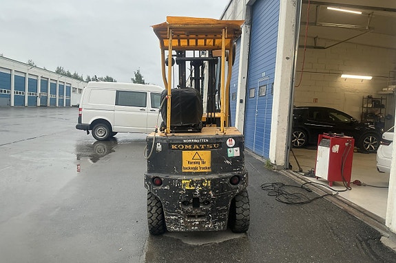 Komatsu FB20 Truck 6 of 23