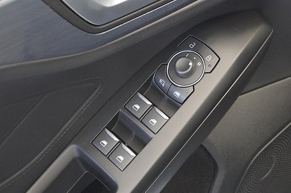 Ford Focus 9 of 19