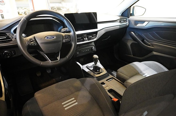 Ford Focus 9 of 18