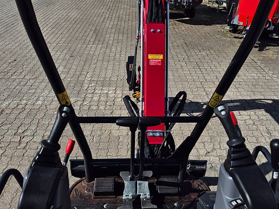 Fabriksny Yanmar ViO17 / 1.830kg / Engcon tiltrotator 8 of 10