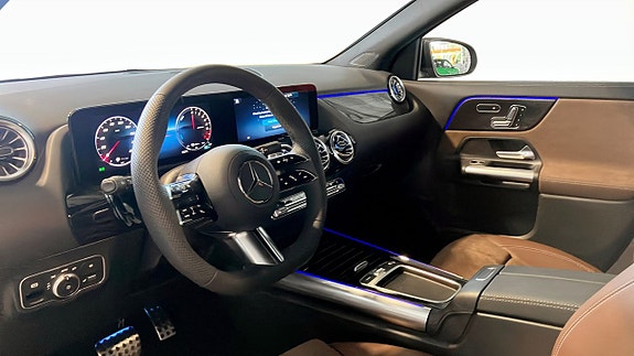 Mercedes-Benz GLA250 5 of 5