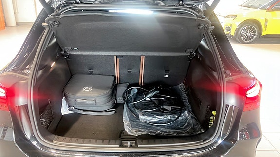 Mercedes-Benz GLA250 12 of 12