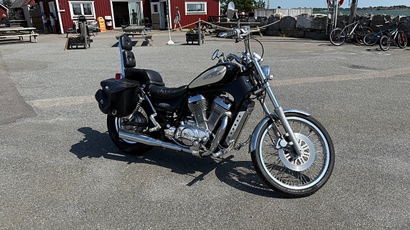 Suzuki Intruder VS800GL 5 of 5