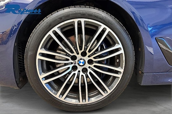 BMW 530i 9 of 23