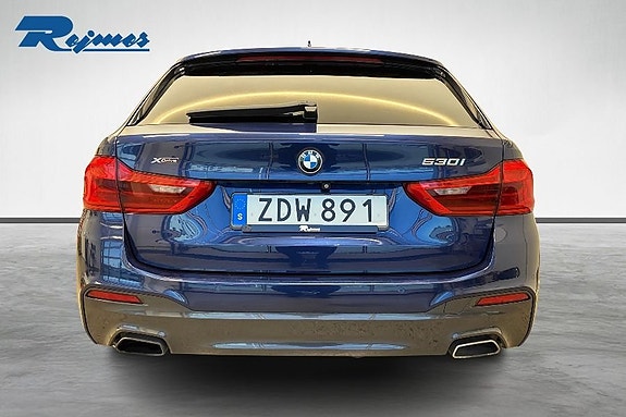 BMW 530i 5 of 23