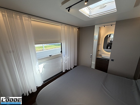 Adria ALPINA 663 HT 11 of 14