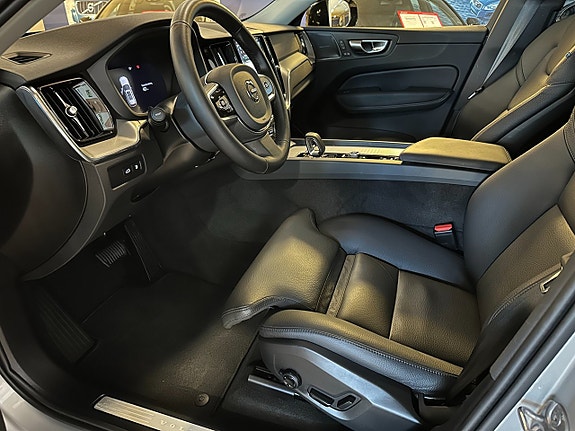 Volvo XC60 5 of 18