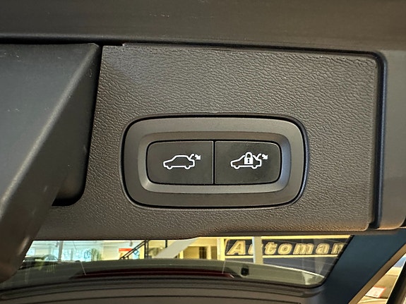 Volvo XC60 17 of 18