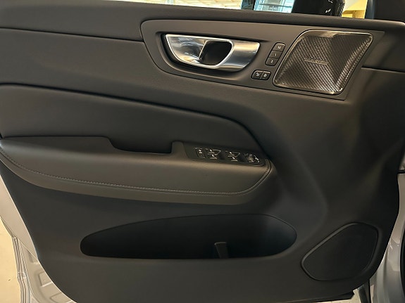 Volvo XC60 16 of 18