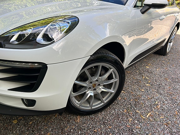 Porsche Macan 10 of 30