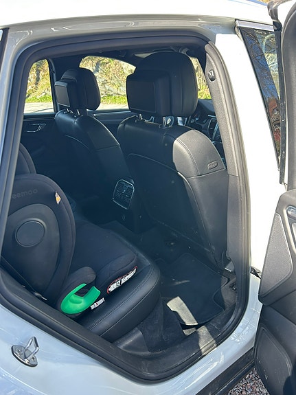 Porsche Macan 7 of 30