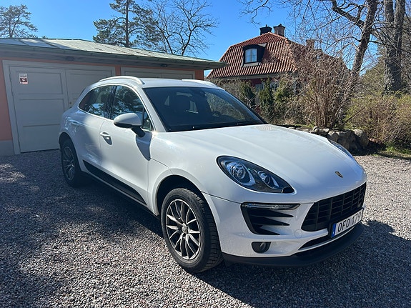 Porsche Macan 29 of 30