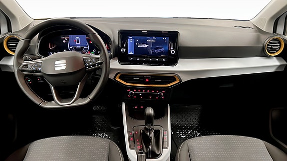 Seat Arona 10 of 18