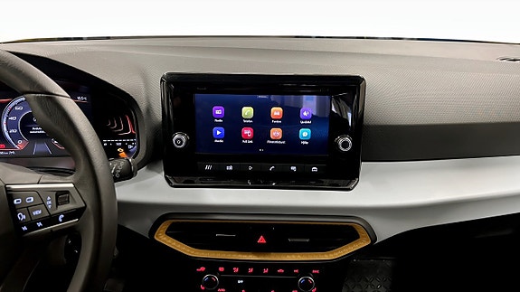 Seat Arona 9 of 18