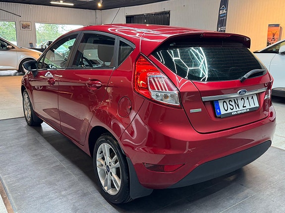 Ford Fiesta 4 of 5