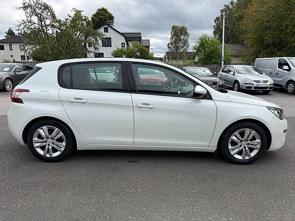 Peugeot 308 7 of 17