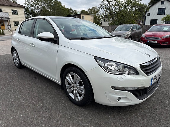 Peugeot 308 9 of 17
