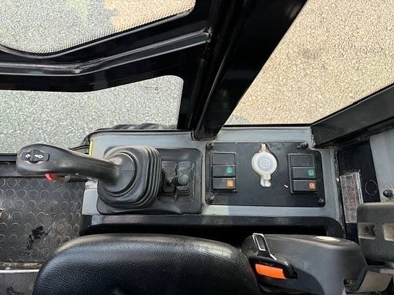 GiANT G 2200 HD+ 12 of 16