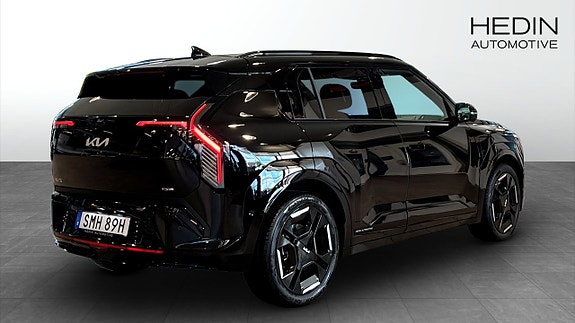 Kia EV3 2 of 5
