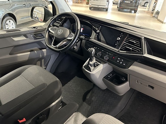 Volkswagen Transporter 12 of 23