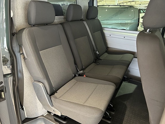 Volkswagen Transporter 14 of 23