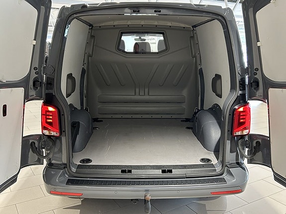 Volkswagen Transporter 9 of 23
