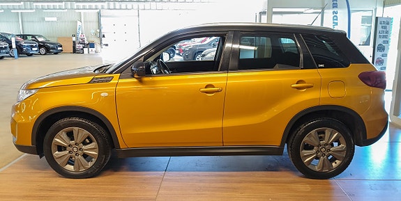Suzuki Vitara 2 of 9