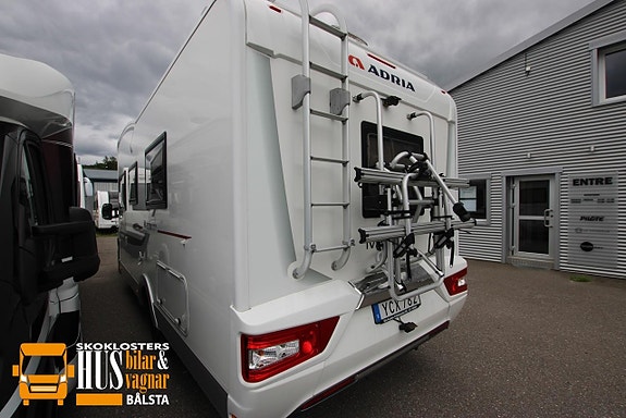 Adria Matrix M 687 SLT Supreme Automat Taksäng 5bältade Alde 3 of 5