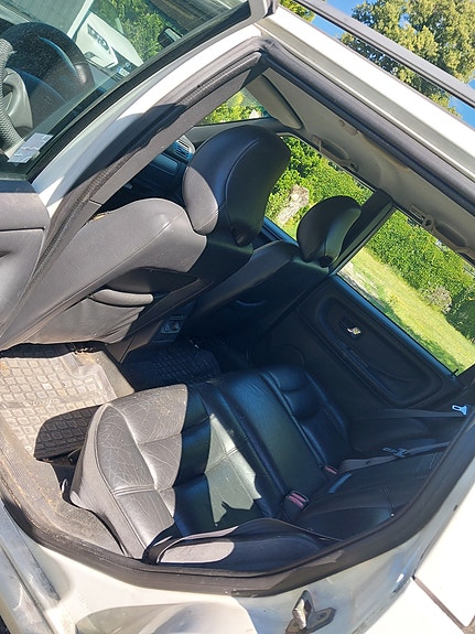 Volvo V70 5 of 5