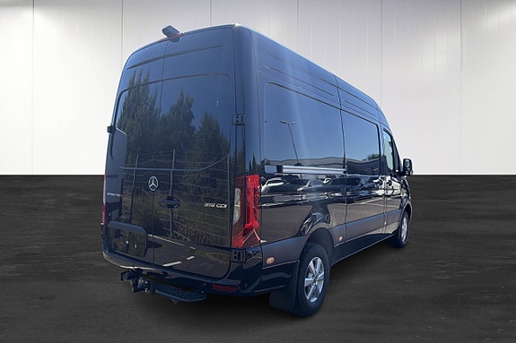 Mercedes-Benz Sprinter 319 4 of 5