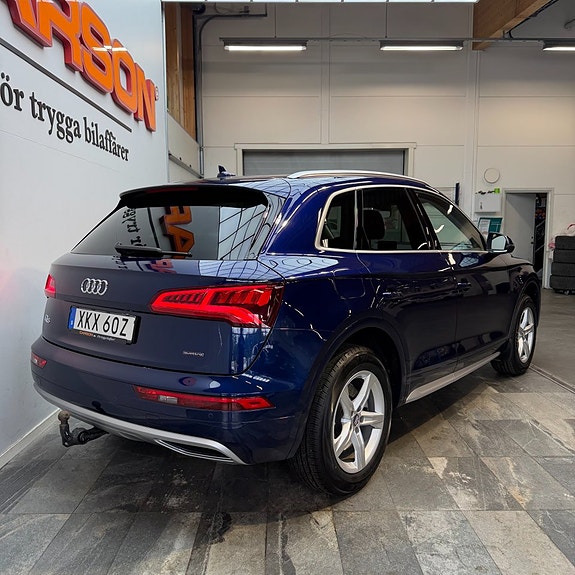 Audi Q5 4 of 5