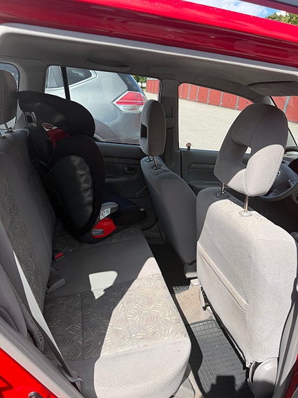 Mazda Demio 9 of 9