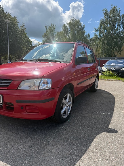 Mazda Demio 4 of 9