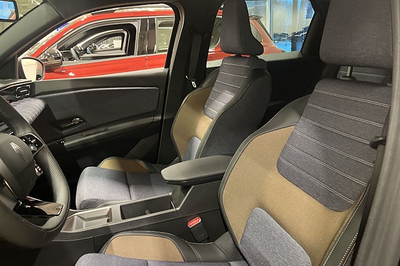 Renault 5 E-Tech 8 of 18