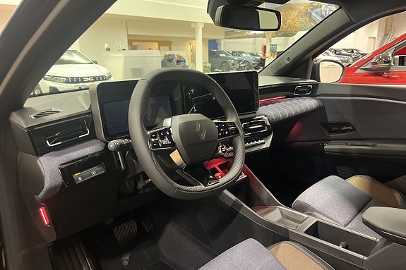Renault 5 E-Tech 7 of 18