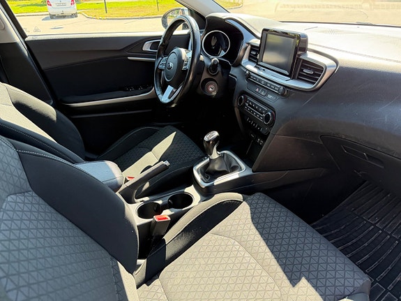 Kia Ceed 6 of 6
