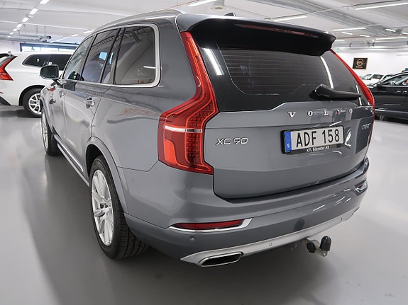 Volvo XC90 12 of 30