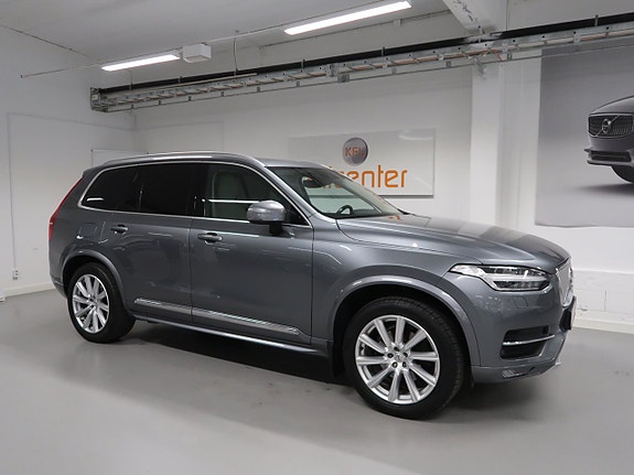 Volvo XC90 4 of 30
