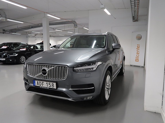 Volvo XC90 13 of 30