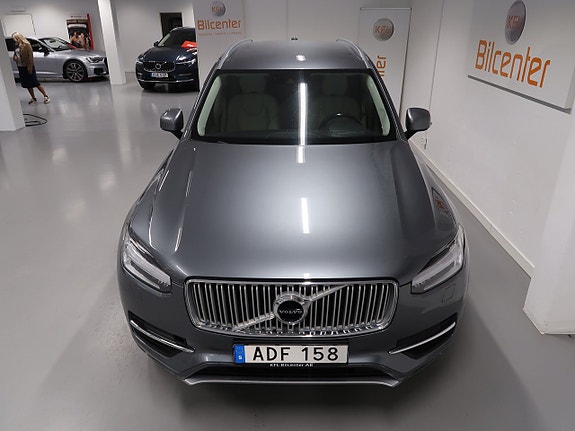 Volvo XC90 15 of 30