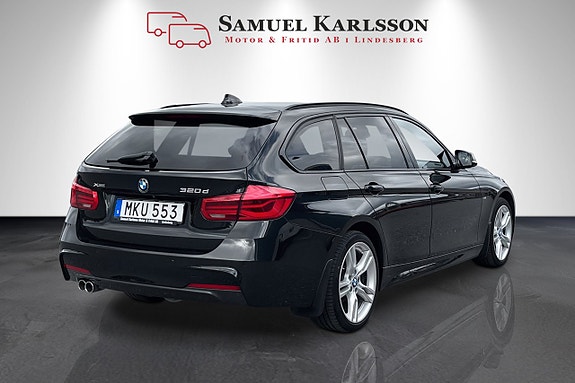 BMW 320d 3 of 5