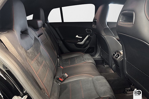 Mercedes-Benz CLA220 9 of 17